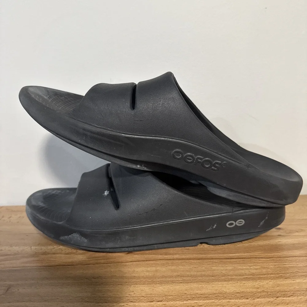 2 Pairs Of OOFOS OOahh Sandals Slide Unisex Black & Grey US Men's 10 Women's 12